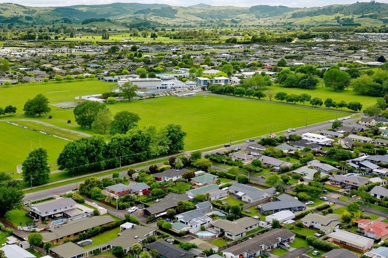 Photo of property in 67 Taylor Street, Cambridge, 3434