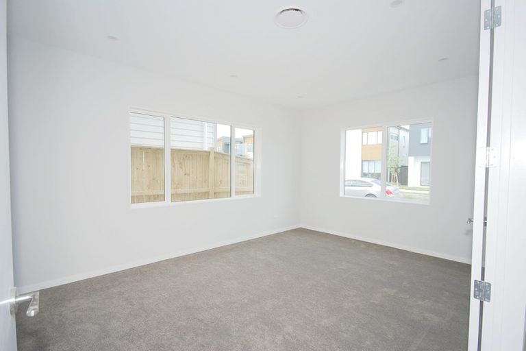 Photo of property in 4 Dorricott Avenue, Hobsonville, Auckland, 0616