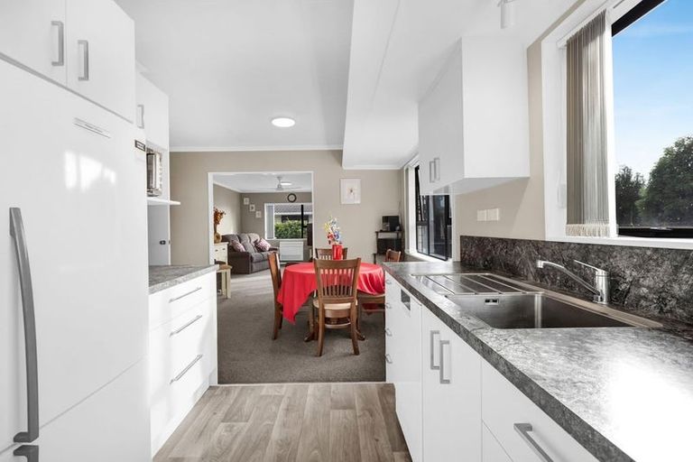 Photo of property in 3 Webster Street, Westown, New Plymouth, 4310