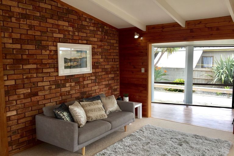 Photo of property in 23 Bluewater Place, Wattle Downs, Auckland, 2103