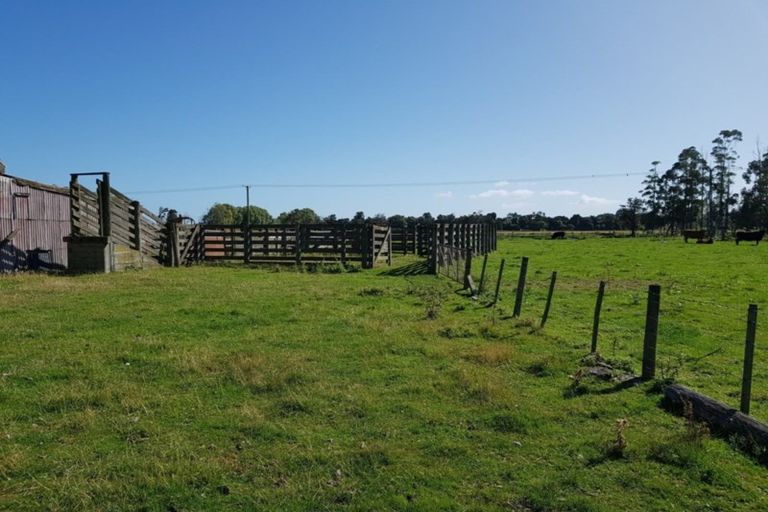 Photo of property in Hislop Road, Inch Clutha, Kaitangata, 9281