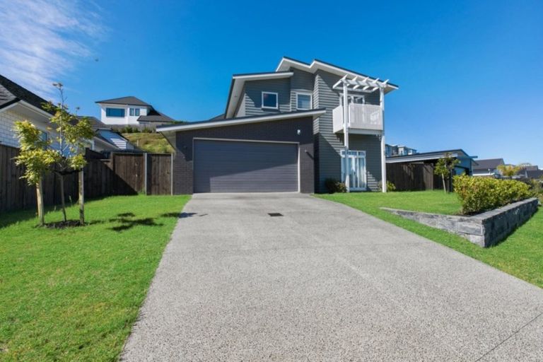 Photo of property in 92 Arran Point Parade, Orewa, 0931
