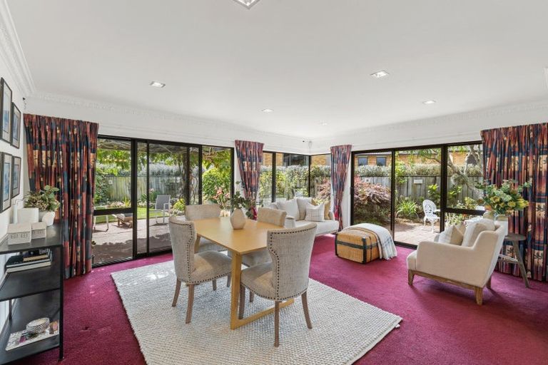 Photo of property in 6 Anderson Way, Highlands Park, New Plymouth, 4312