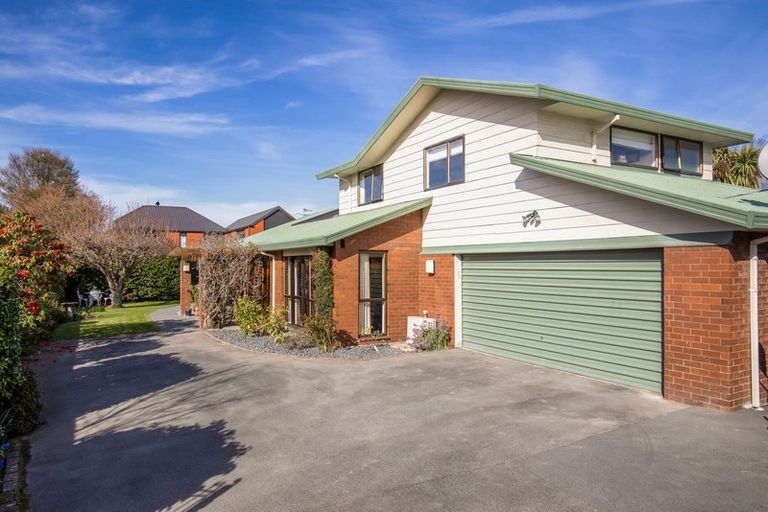 Photo of property in 21 Wadeley Road, Ilam, Christchurch, 8041