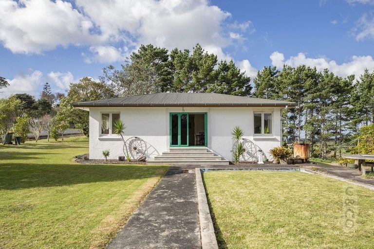Photo of property in 79 Annandale Road, Kumeu, 0891