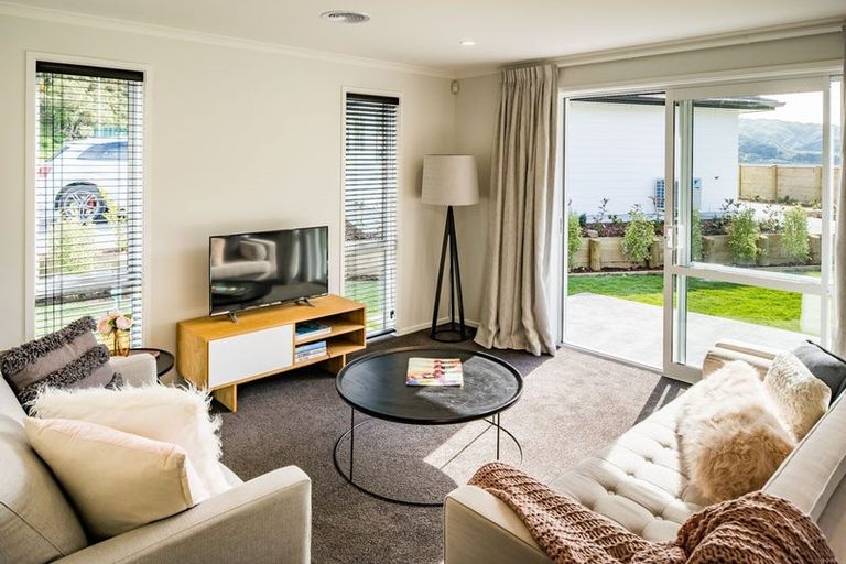 Photo of property in 135 Silverstream Road, Crofton Downs, Wellington, 6035