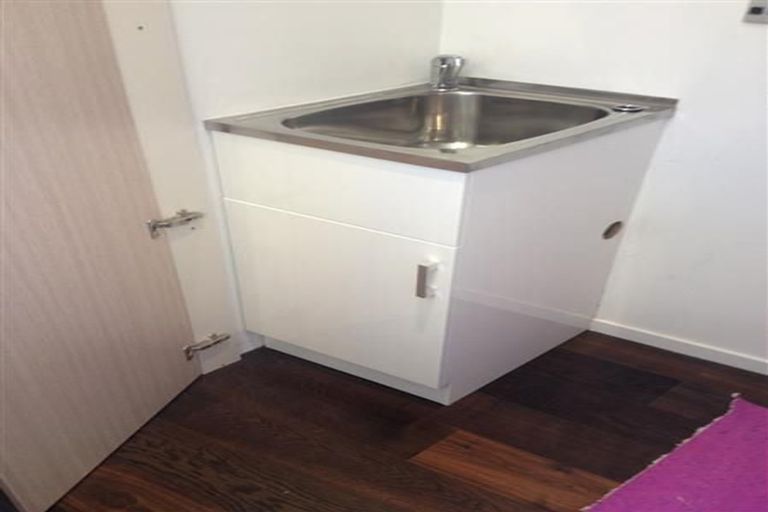 Photo of property in 11 Tanoa Place, Glendene, Auckland, 0602