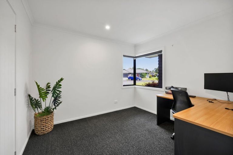 Photo of property in 7 Mercade Close, Stratford, 4332