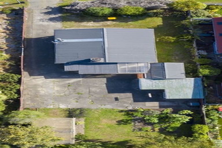 Photo of property in 19 Kiwi Avenue, Waikuku Beach, 7473