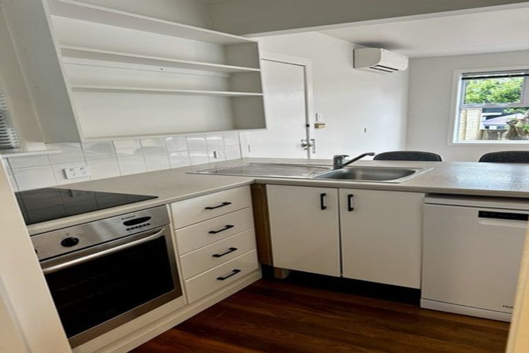 Photo of property in 2/8 Campbell Road, Takapuna, Auckland, 0622