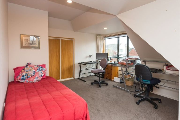 Photo of property in 267 Memorial Avenue, Burnside, Christchurch, 8053