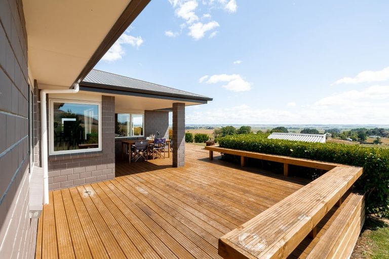 Photo of property in 225 Albert Road, Tokomaru, Palmerston North, 4474