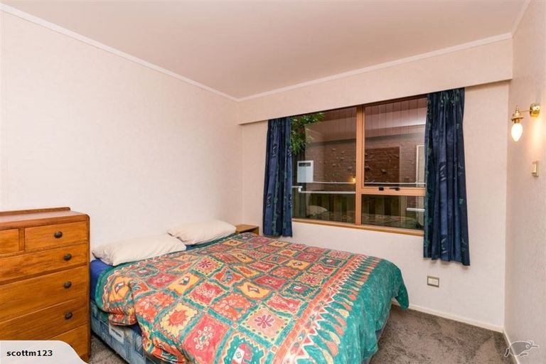 Photo of property in 90b Thurleigh Grove, Karori, Wellington, 6012