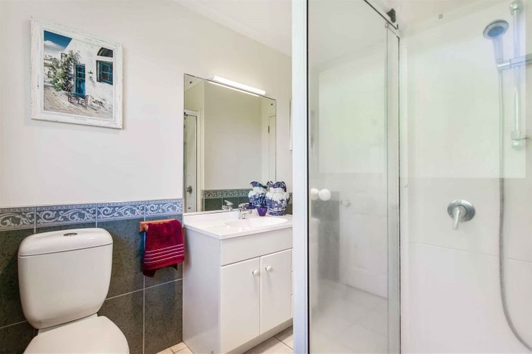 Photo of property in 121 Pemberton Avenue, Bayview, Auckland, 0629