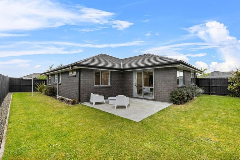 Photo of property in 15 Katrine Drive, Marshland, Christchurch, 8083