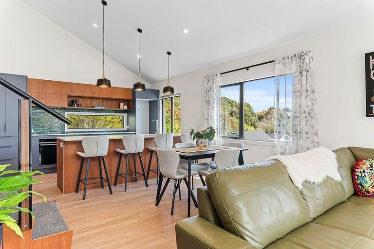 Photo of property in 120 Mangorei Road, Merrilands, New Plymouth, 4312