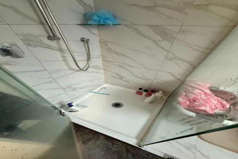 Photo of property in 3/216 Rosebank Road, Avondale, Auckland, 1026