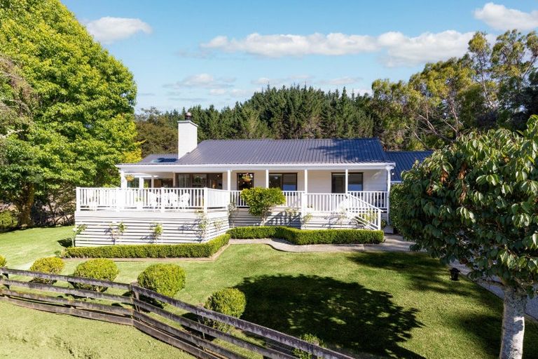 Photo of property in 1041 Woodcocks Road, Kaipara Flats, Warkworth, 0981