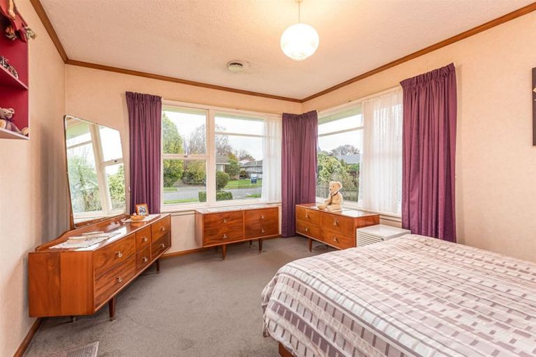 Photo of property in 19 Lochee Road, Upper Riccarton, Christchurch, 8041