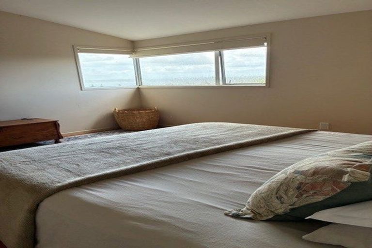 Photo of property in 210 Clovelly Road, Bucklands Beach, Auckland, 2012
