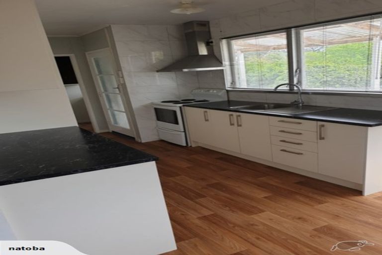 Photo of property in 57 Barrys Road, Glendene, Auckland, 0602