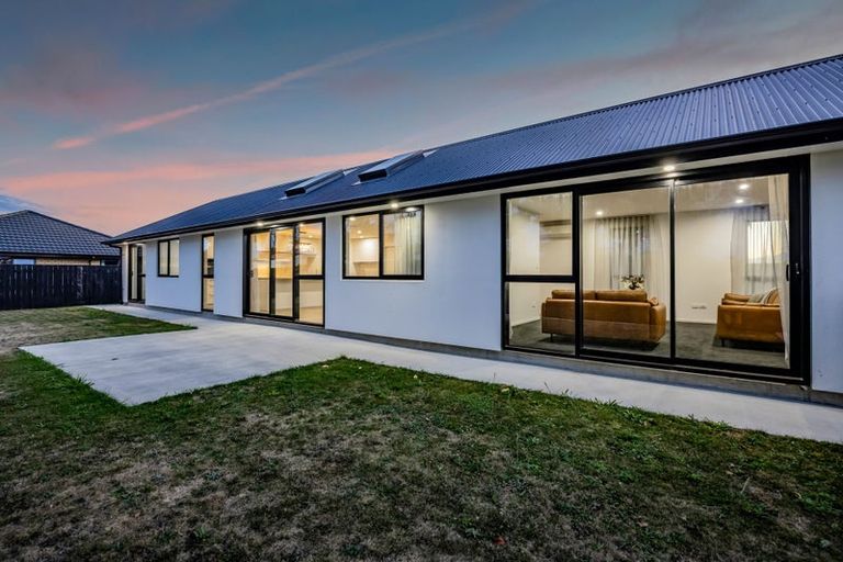 Photo of property in 74 Turuturu Road, Hawera, 4674
