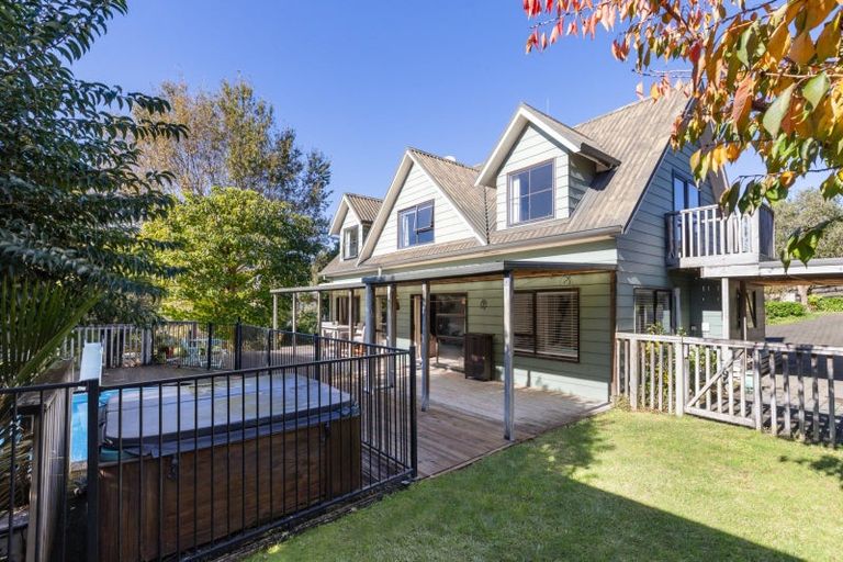 Photo of property in 18 Resolution Road, Welcome Bay, Tauranga, 3112