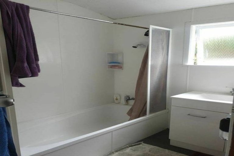 Photo of property in 32 Brentford Place, Manurewa, Auckland, 2102