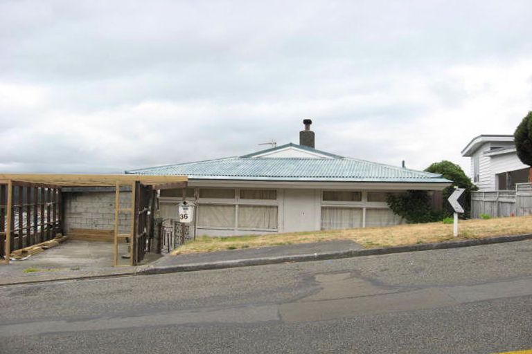 Photo of property in 36 Halifax Street, Kingston, Wellington, 6021