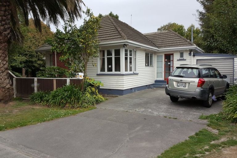 Photo of property in 1 Ludecke Place, Sockburn, Christchurch, 8042
