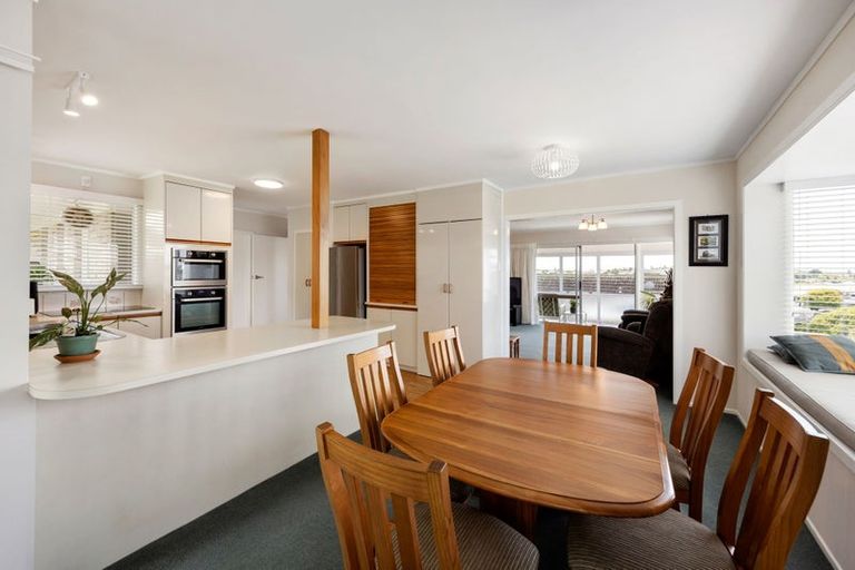 Photo of property in 69 Poaka Avenue, Dinsdale, Hamilton, 3204