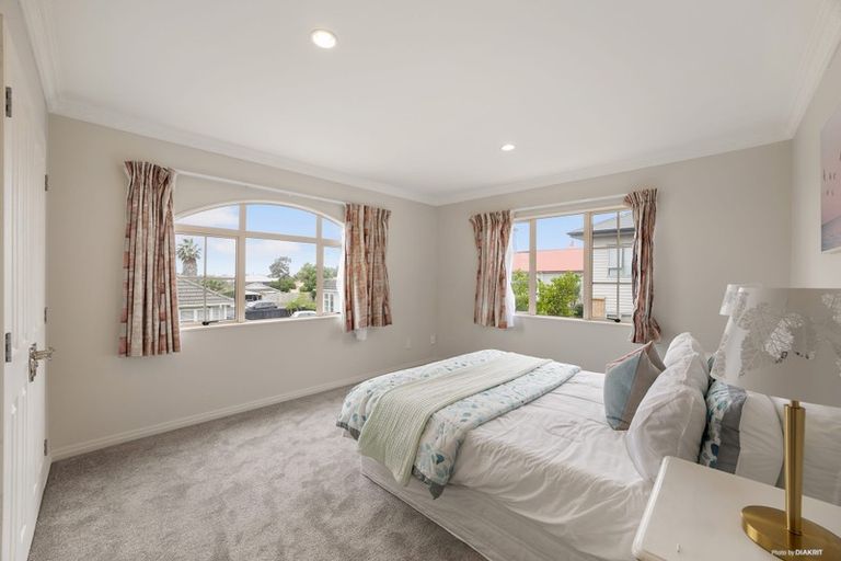 Photo of property in 151a Bayswater Avenue, Bayswater, Auckland, 0622