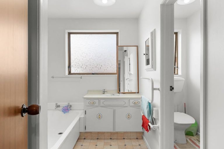 Photo of property in 1/26 Greenock Street, Redwood, Christchurch, 8051