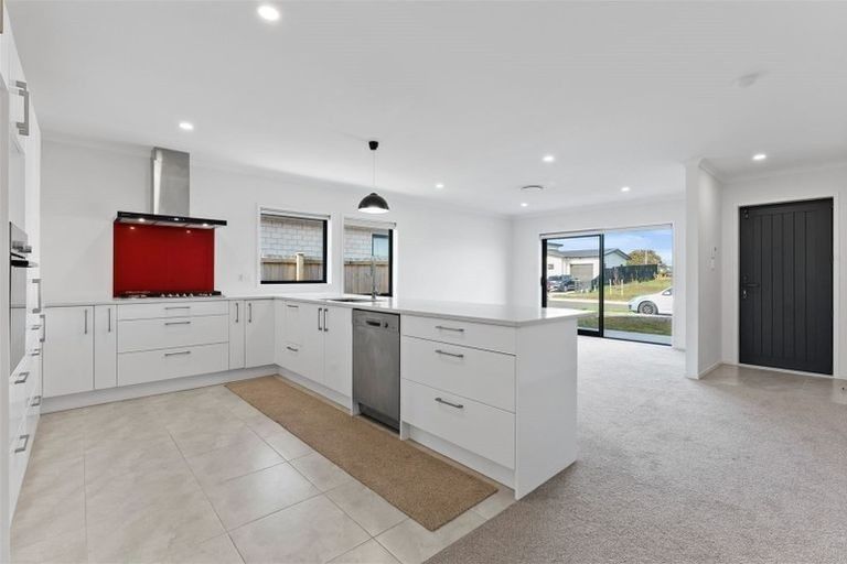 Photo of property in 11 Maioha Road, Pukekohe, 2120
