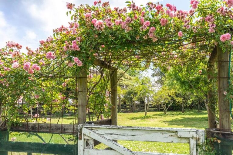 Photo of property in 525 Ness Valley Road, Ness Valley, Papakura, 2585