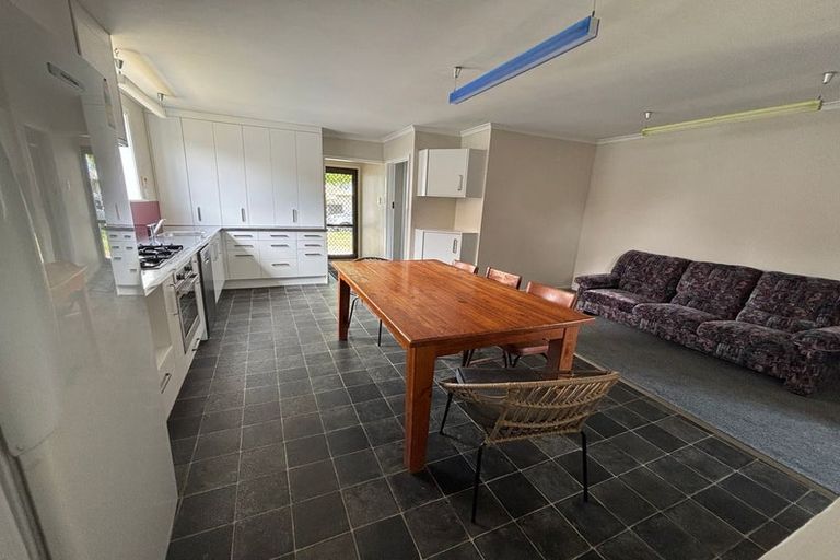 Photo of property in 15 Seddon Street, Takaro, Palmerston North, 4412