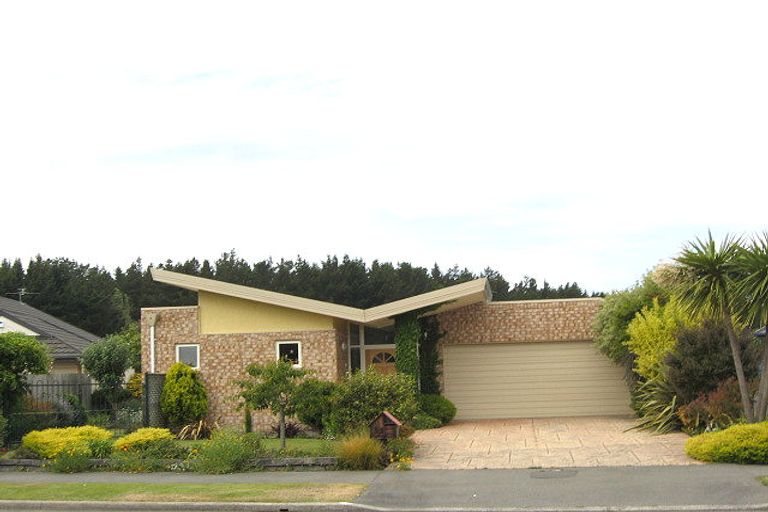 Photo of property in 53 Forest Drive, Parklands, Christchurch, 8083