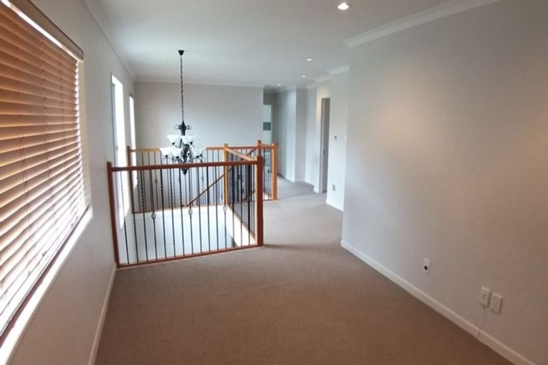 Photo of property in 1 Portofina Place, Flat Bush, Auckland, 2019