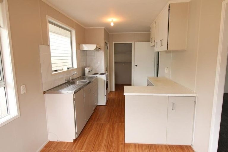 Photo of property in 41 Moncrieff Avenue, Clendon Park, Auckland, 2103