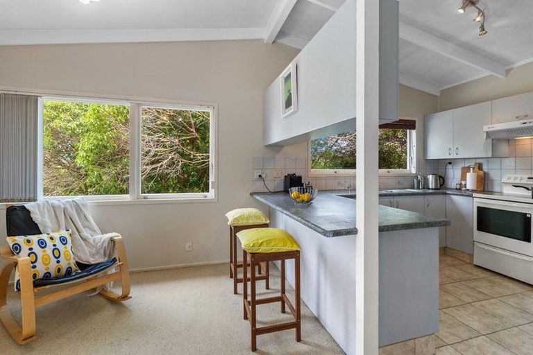 Photo of property in 35 Lyndhurst Road, Te Atatu South, Auckland, 0610