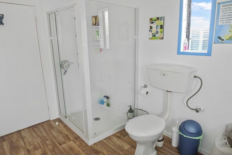 Photo of property in 31 Shortt Street, Foxton Beach, Foxton, 4815