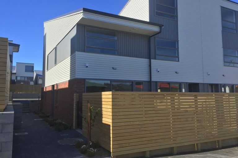 Photo of property in 7/24 Princess Terrace, Newtown, Wellington, 6021