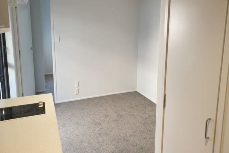 Photo of property in 8a/30 Westward Ho, Glen Eden, Auckland, 0602