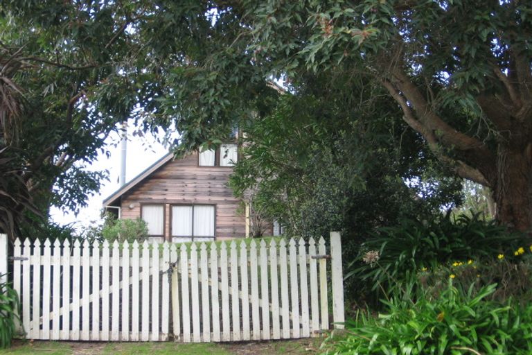 Photo of property in 214 Mangakahia Drive, Whangapoua, Coromandel, 3582