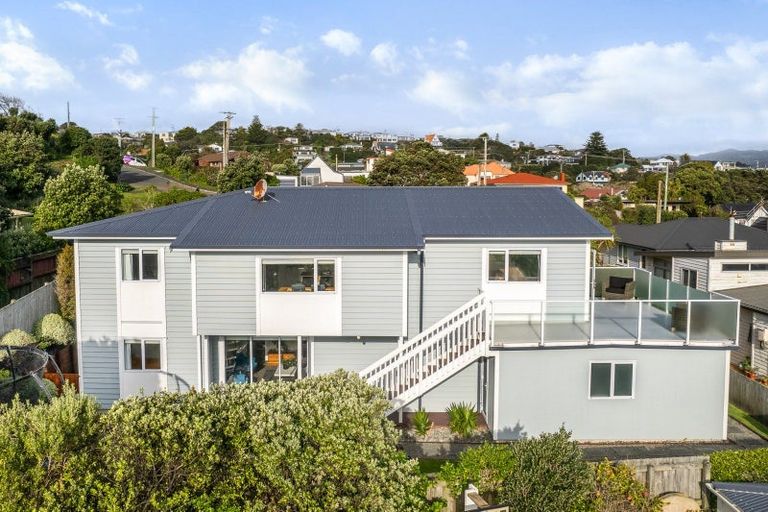 Photo of property in 21a Richard Street, Titahi Bay, Porirua, 5022