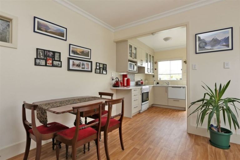 Photo of property in 417 Massey Street, Akina, Hastings, 4122