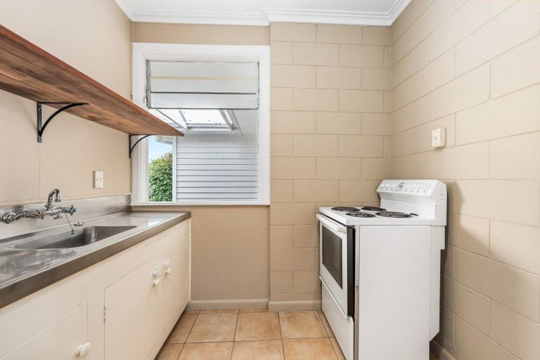 Photo of property in 15 Swansea Street, Hokowhitu, Palmerston North, 4410