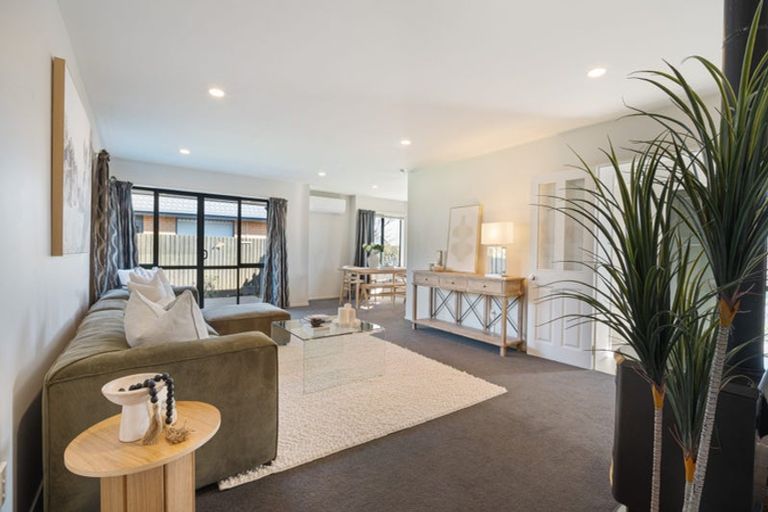 Photo of property in 63 Mauger Drive, Heathcote Valley, Christchurch, 8022