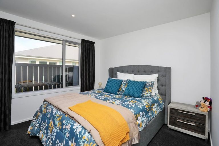 Photo of property in 28 Northside Drive, Waikiwi, Invercargill, 9810