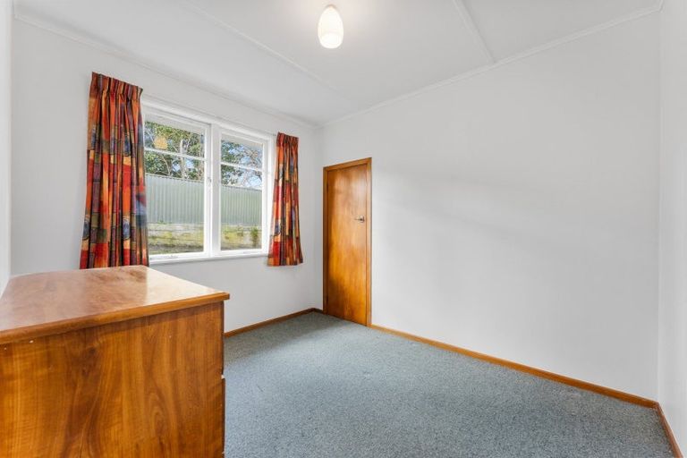 Photo of property in 2 Stoke Place, Awapuni, Palmerston North, 4412